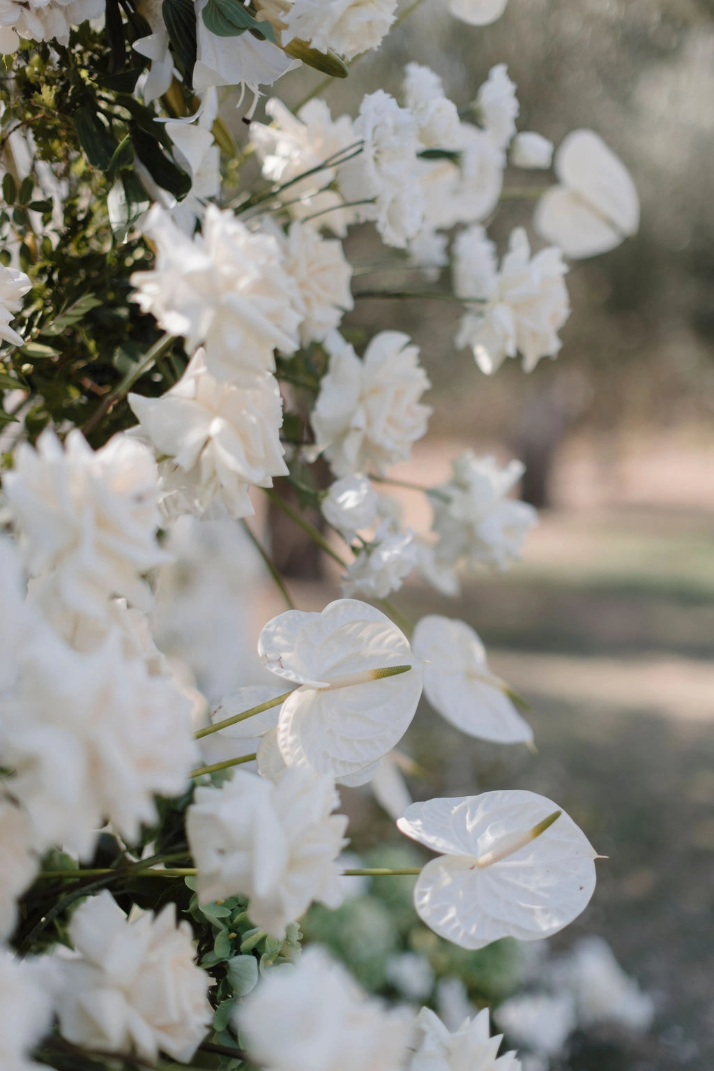 Flottie wedding floral design and organisation for "Effortless Elegance" project at Talici Hill Villa