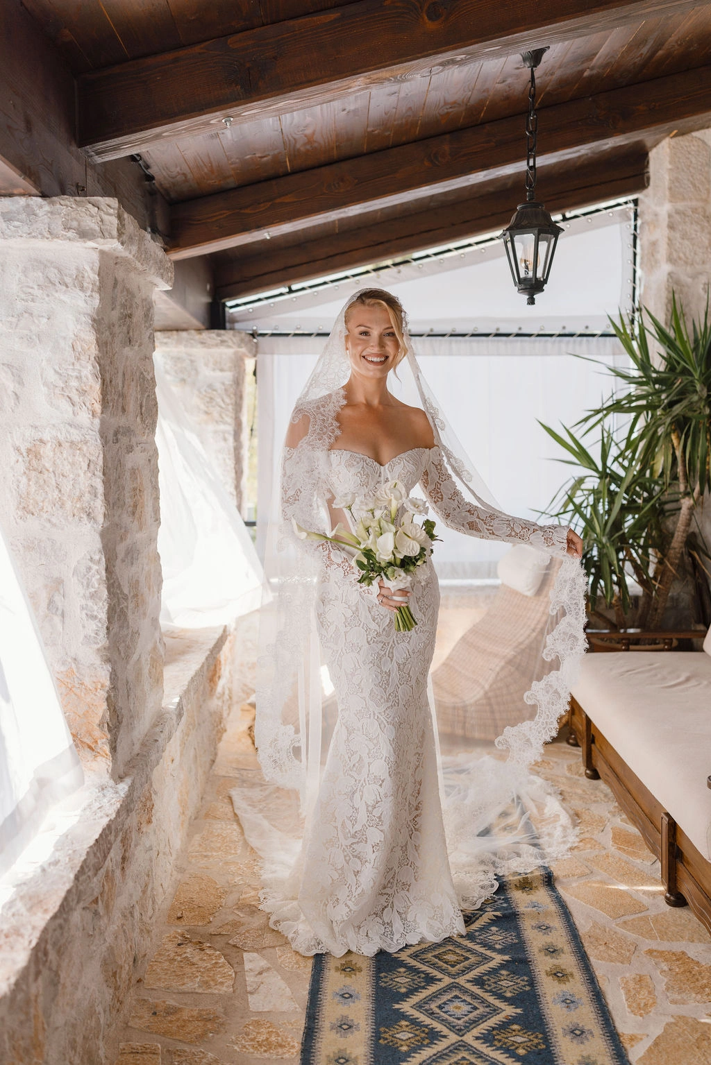 Flottie wedding styling and decor organisation for "Effortless Elegance" couple shoot at Talici Hill Villa