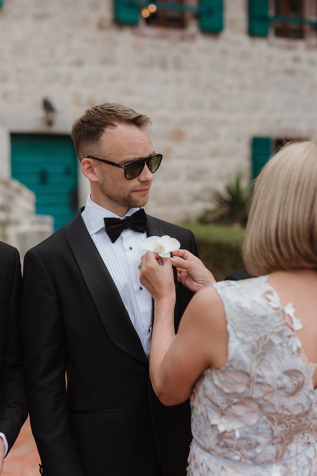 Flottie wedding floral design and organisation for bride and groom during "A Garden Vow" ceremony at Talici Hill Villa
