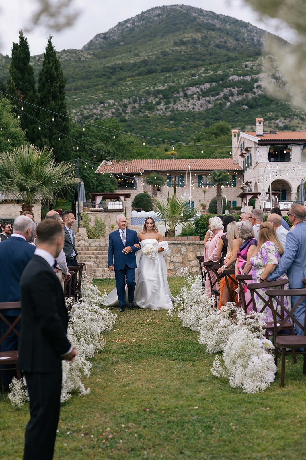Flottie wedding floral design and organisation for bride and groom during "A Garden Vow" ceremony at Talici Hill Villa