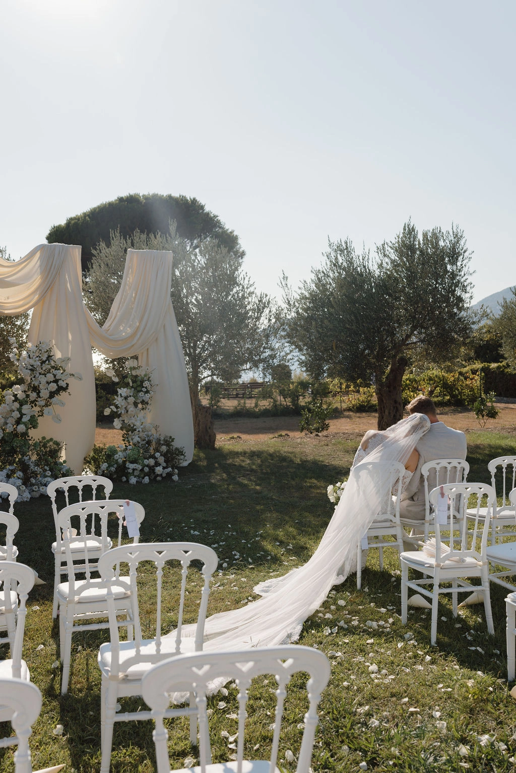 Flottie wedding floral design and organisation for "Effortless Elegance" project at Talici Hill Villa